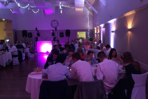 Soirée festive – public et animation musicale